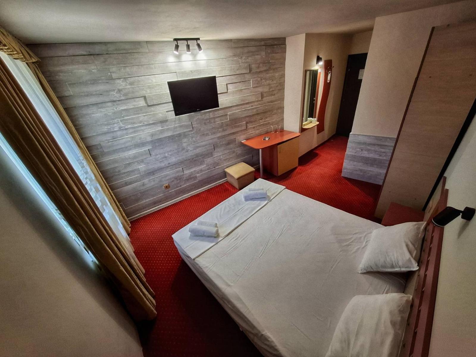 Korona Hotel Yukarı Cuma Dış mekan fotoğraf